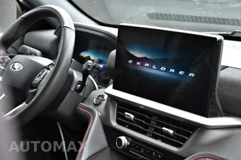 2025 Ford Explorer ST-Line - miniatura 9