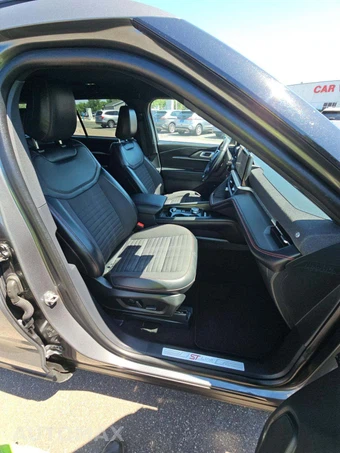 2025 Ford Explorer ST-Line - miniatura 16