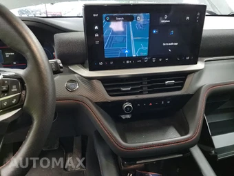 2025 Ford Explorer ST-Line - miniatura 11