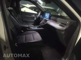 2025 Ford Explorer ST-Line - miniatura 8