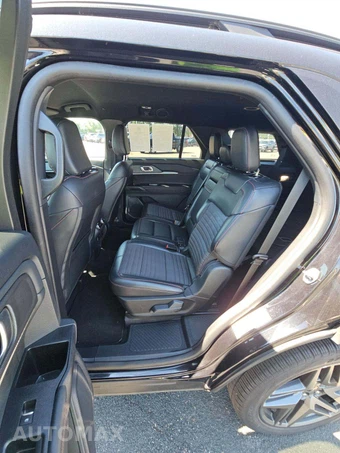 2025 Ford Explorer ST-Line - miniatura 10