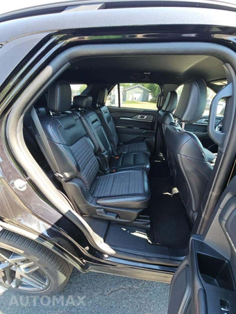 2025 Ford Explorer ST-Line - miniatura 14