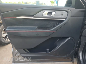 2025 Ford Explorer ST-Line - miniatura 9