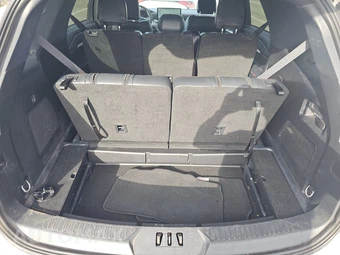 2025 Ford Explorer ST-Line - miniatura 17