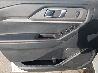 2025 Ford Explorer ST-Line - miniatura 9