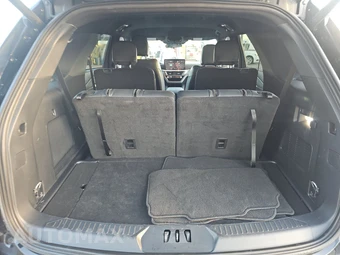 2025 Ford Explorer ST-Line - miniatura 17