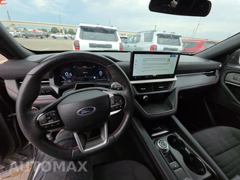 2025 Ford Explorer ST-Line - miniatura 11