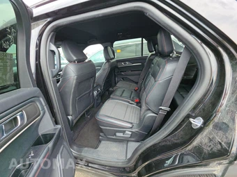 2025 Ford Explorer ST-Line - miniatura 13