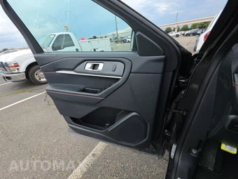 2025 Ford Explorer ST-Line - miniatura 9