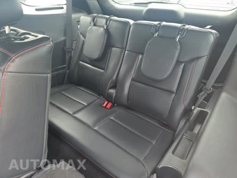 2025 Ford Explorer ST-Line - miniatura 14