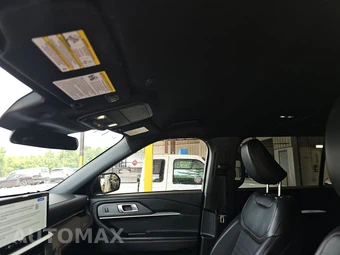 2025 Ford Explorer ST-Line - miniatura 19