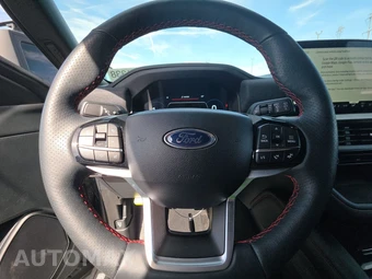 2025 Ford Explorer ST-Line - miniatura 10