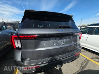 2025 Ford Explorer ST-Line - miniatura 5