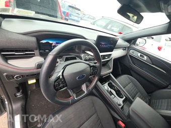 2025 Ford Explorer ST-Line - miniatura 11