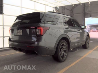 2025 Ford Explorer ST-Line - miniatura 4