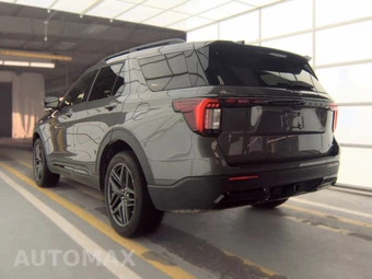2025 Ford Explorer ST-Line - miniatura 6