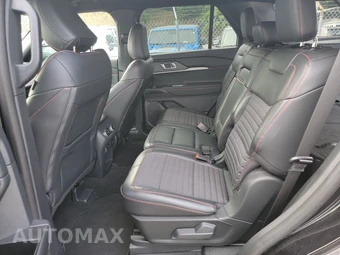 2025 Ford Explorer ST-Line - miniatura 13