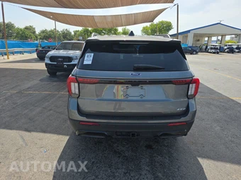 2025 Ford Explorer ST-Line - miniatura 5