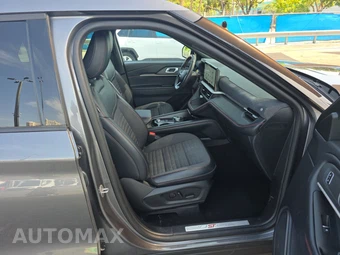 2025 Ford Explorer ST-Line - miniatura 8
