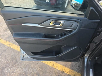 2025 Ford Explorer ST-Line - miniatura 9
