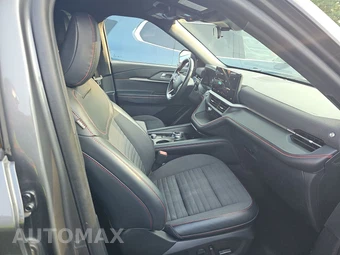 2025 Ford Explorer ST-Line - miniatura 8