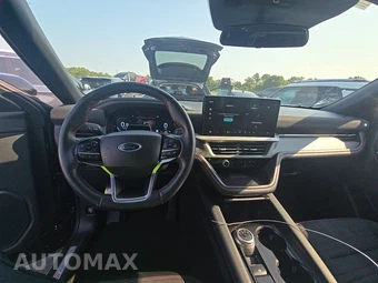 2025 Ford Explorer ST-Line - miniatura 11