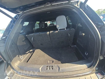 2025 Ford Explorer ST-Line - miniatura 17