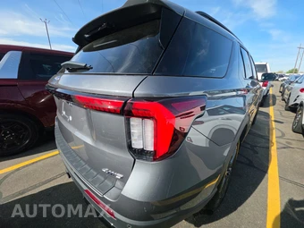 2025 Ford Explorer ST-Line - miniatura 4