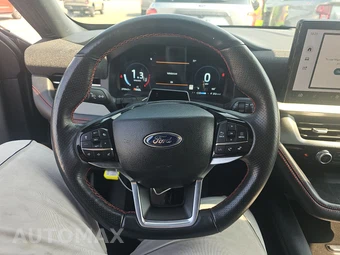 2025 Ford Explorer ST-Line - miniatura 10
