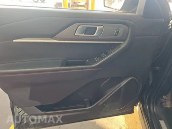 2025 Ford Explorer ST-Line - miniatura 9