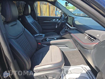 2025 Ford Explorer ST-Line - miniatura 19