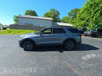 2025 Ford Explorer ST-Line - miniatura 3