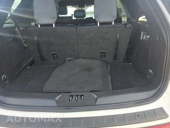 2025 Ford Explorer ST-Line - miniatura 17