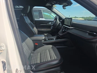 2025 Ford Explorer ST-Line - miniatura 8