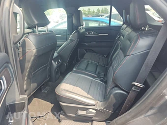2025 Ford Explorer ST-Line - miniatura 13
