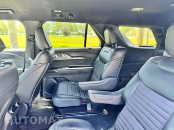 2025 Ford Explorer ST-Line - miniatura 4