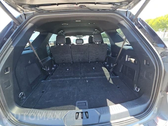 2025 Ford Explorer ST-Line - miniatura 17