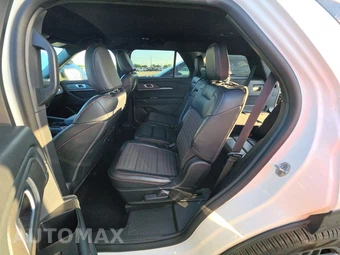 2025 Ford Explorer ST-Line - miniatura 13
