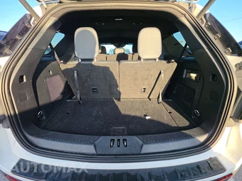 2025 Ford Explorer ST-Line - miniatura 17