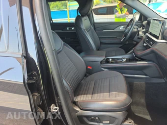 2025 Ford Explorer ST-Line - miniatura 8