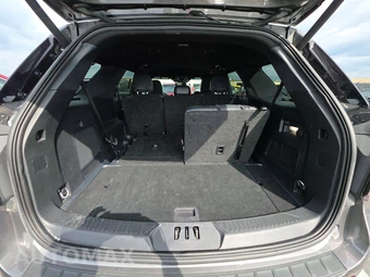 2025 Ford Explorer ST-Line - miniatura 17
