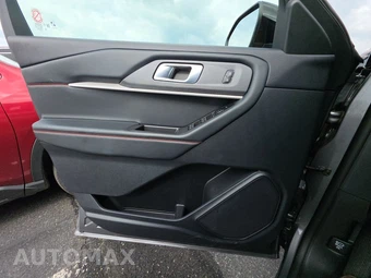 2025 Ford Explorer ST-Line - miniatura 9