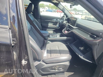 2025 Ford Explorer ST-Line - miniatura 8