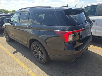 2025 Ford Explorer ST-Line - miniatura 6