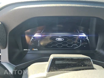 2025 Ford Explorer ST-Line - miniatura 12