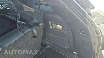 2025 Ford Explorer ST-Line - miniatura 24