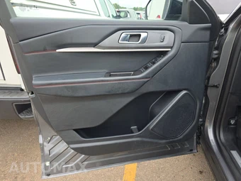 2025 Ford Explorer ST-Line - miniatura 9