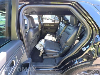 2025 Ford Explorer ST-Line - miniatura 13