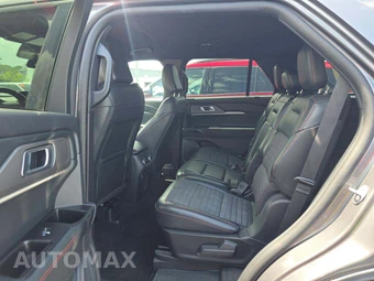2025 Ford Explorer ST-Line - miniatura 13