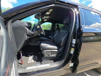 2025 Ford Explorer ST-Line - miniatura 3